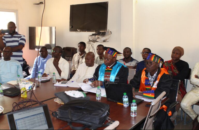 Membres du Jury du Doctorant : Mohamed Sidibé – 20 novembre 2025 – Photo des membres du jury présents physiquement lors de la soutenance de  Mohamed Sidibé.