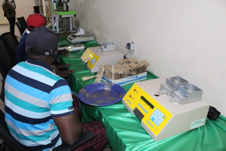 VISITE DES INFRASTRUCTURES SCIENTIFIQUES — BANQUE DE GENES CENTRE DE TRAITEMENT DES SEMENCES | ICRISAT – 20 février 2026